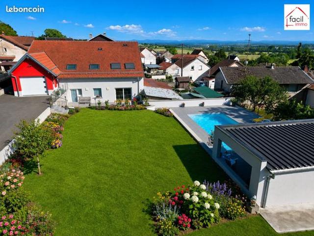 Maison 8 pièces 270 m²
