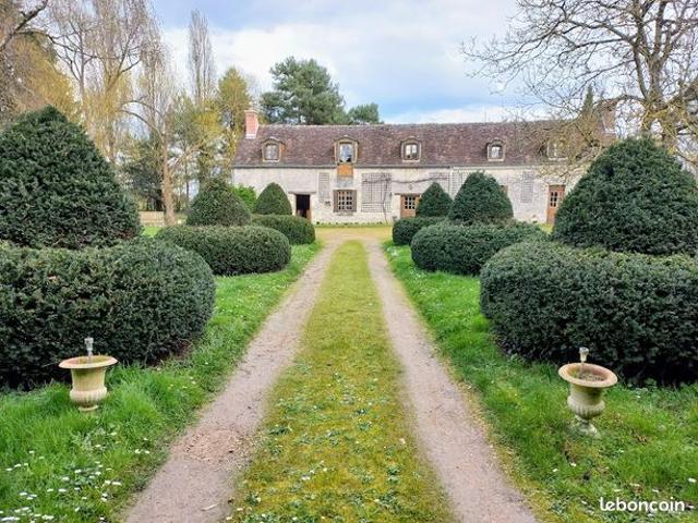 Longère 8 pièces 270 m²