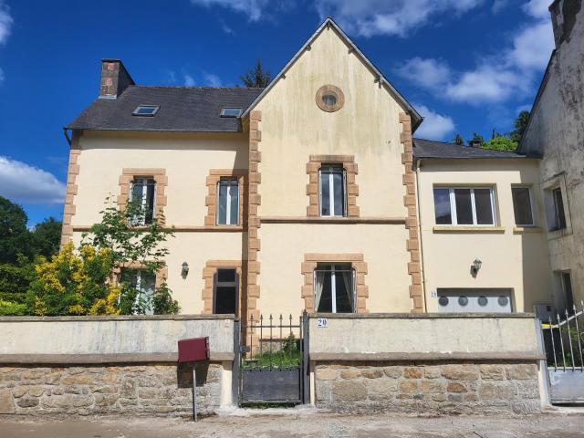 Maison 8 pièces 270 m²
