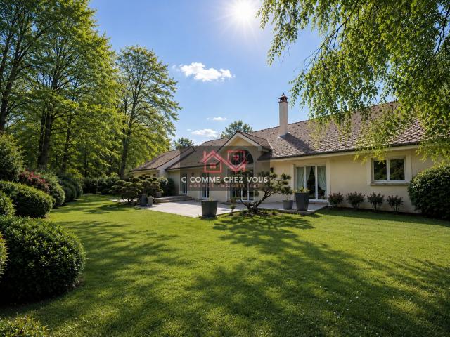 Maison 8 pièces 270 m²