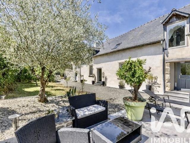 Maison 8 pièces 270 m²