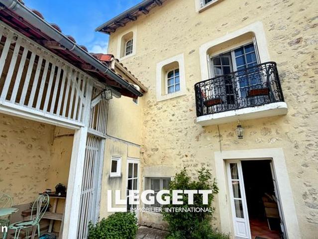 Maison 8 pièces 270 m²