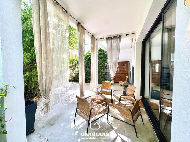 Maison 8 pièces 270 m²