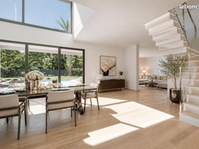 Maison 8 pièces 270 m²
