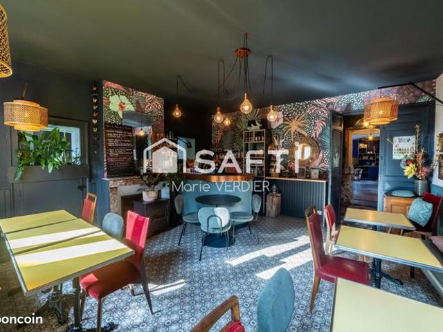 Maison 8 pièces 270 m²