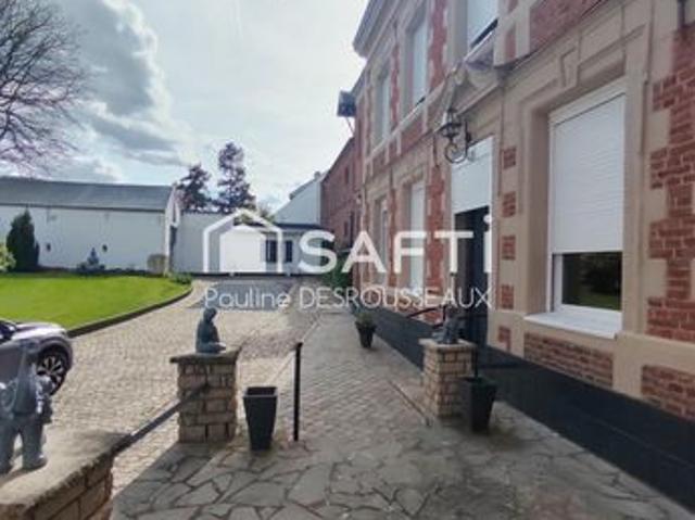 Maison 8 pièces 270 m²