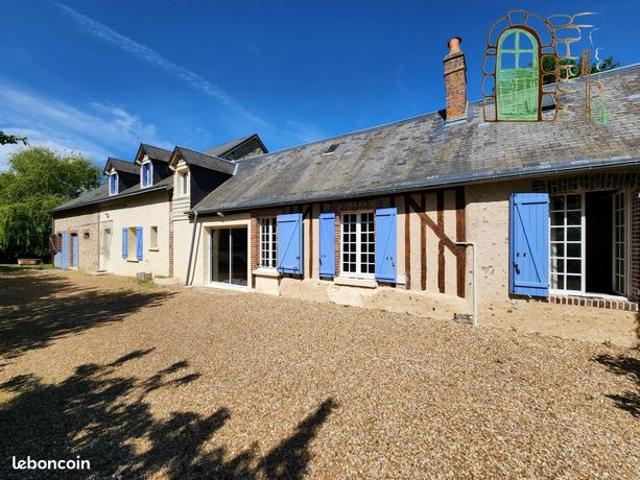 Maison 8 pièces 270 m²