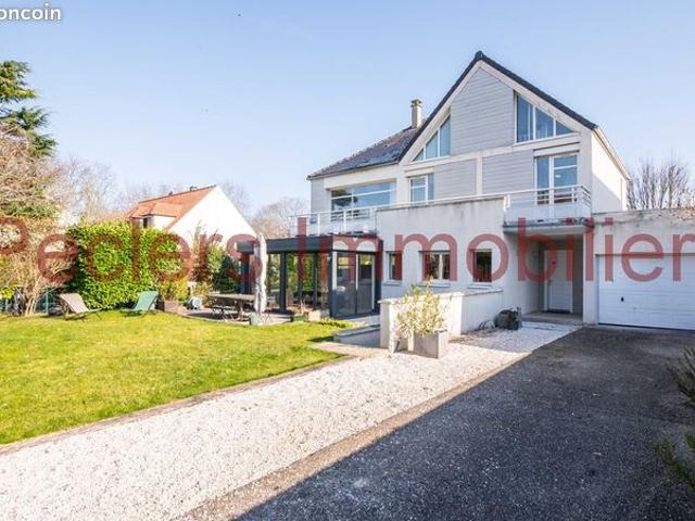 Maison 8 pièces 270 m²