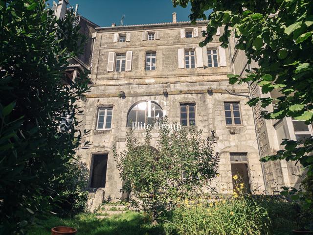 Maison 8 pièces 270 m²