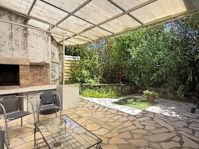 Maison 8 pièces 270 m²