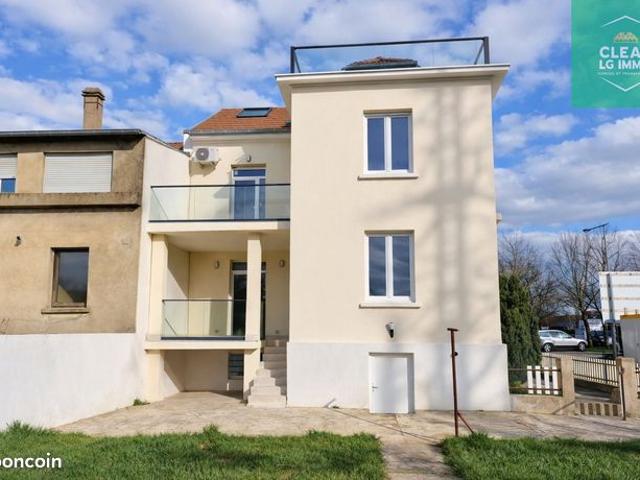 Maison 8 pièces 270 m²