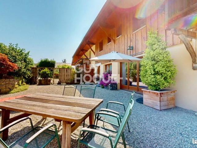 Maison 8 pièces 270 m²