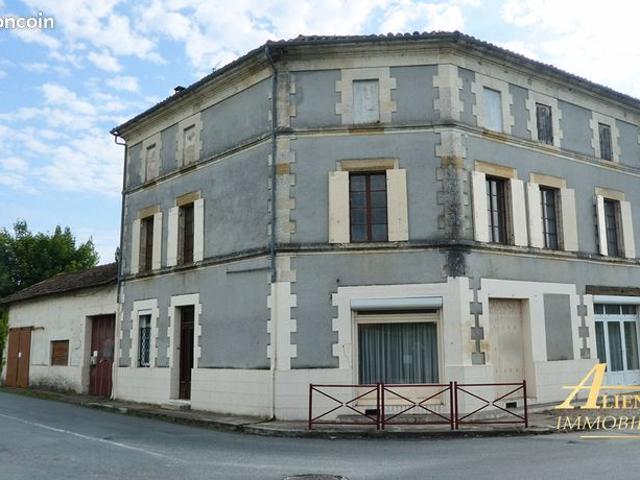 Maison 8 pièces 270 m²