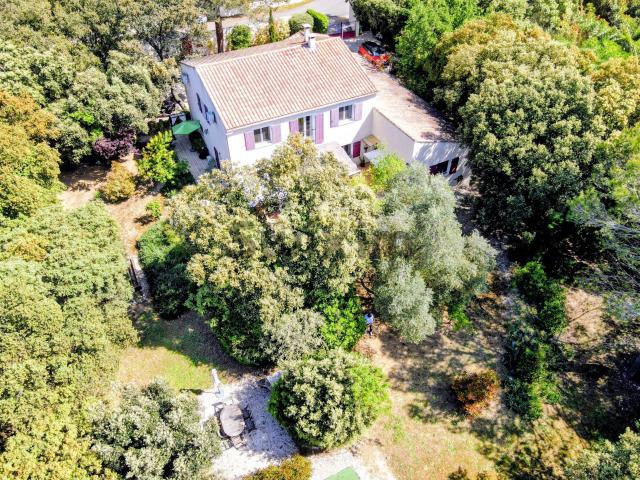 Maison 8 pièces 270 m²