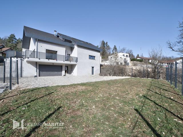 Maison 8 pièces 270 m²