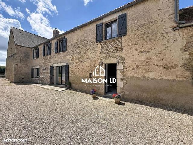 Maison 8 pièces 271 m²