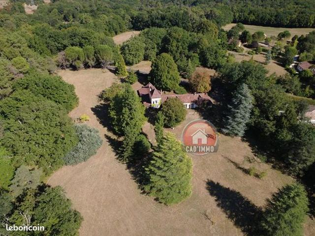 Maison 8 pièces 271 m²