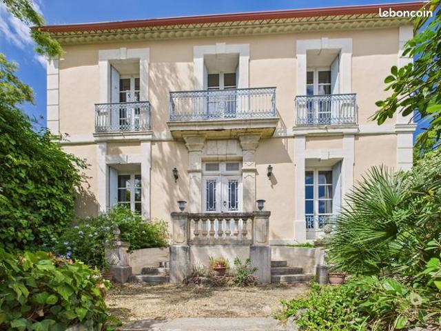 Maison 8 pièces 271 m²