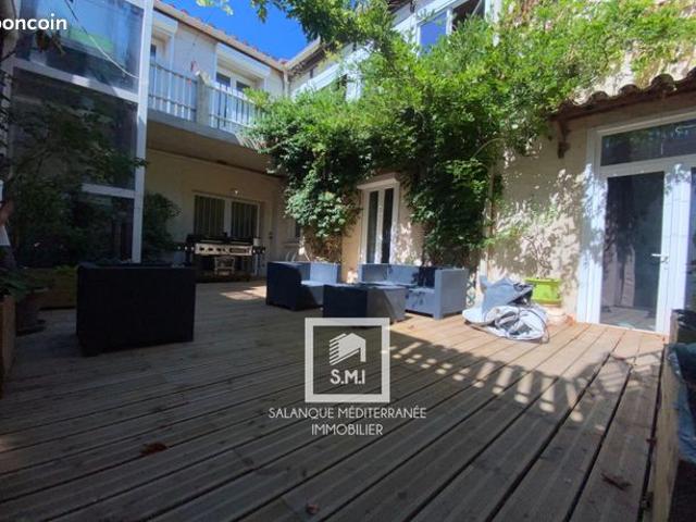 Maison 8 pièces 272 m²