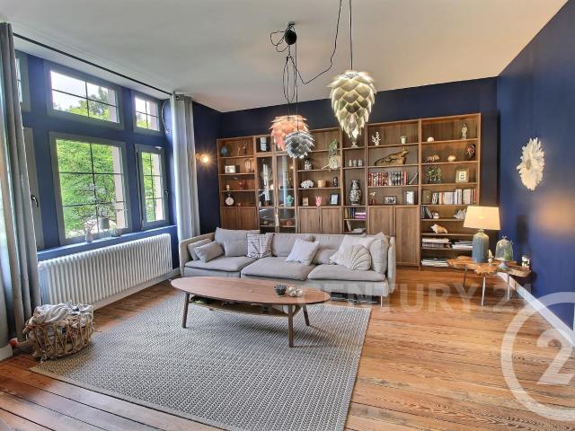 Maison 8 pièces 273 m²
