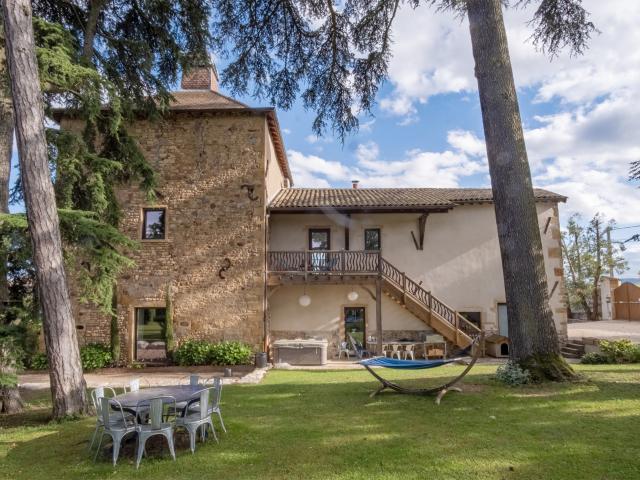 Maison 8 pièces 273 m²