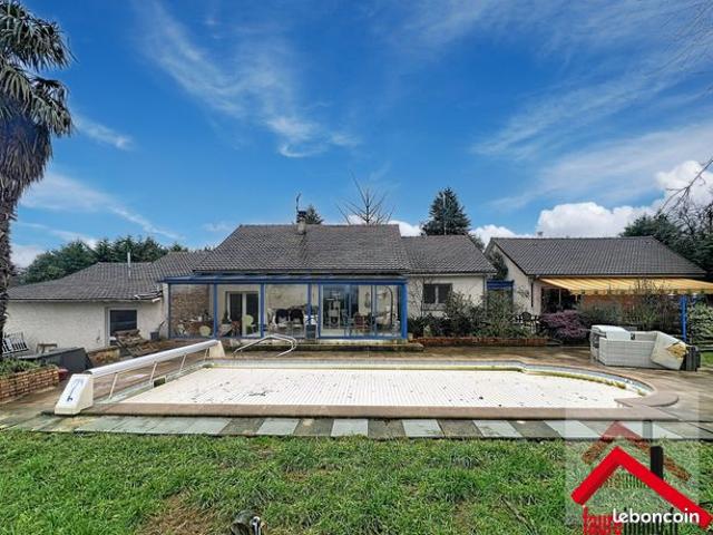 Maison 8 pièces 273 m²