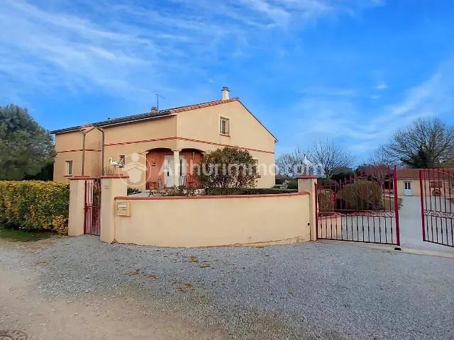 Maison 8 pièces 273 m²