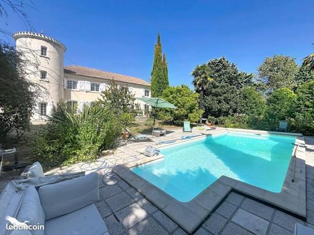 Maison 8 pièces 284 m²