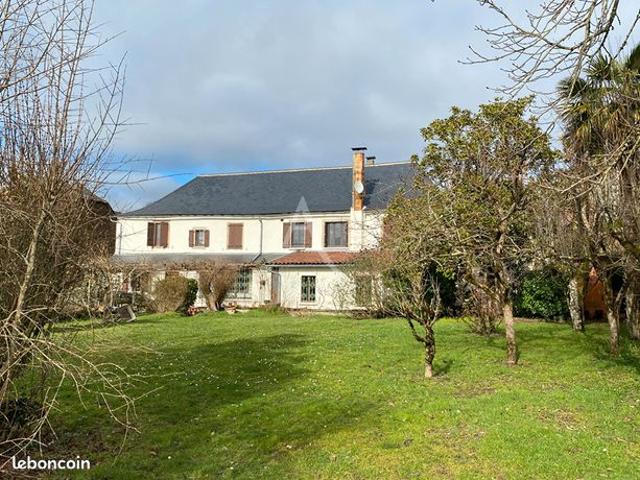 Maison 8 pièces 284 m²
