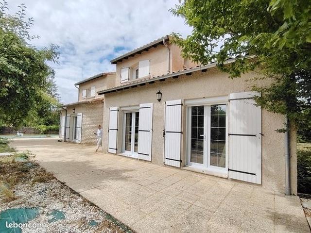 Maison 8 pièces 284 m²