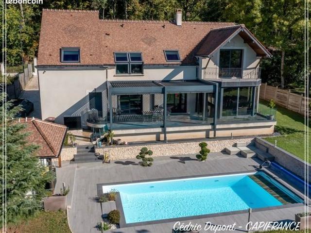 Maison 8 pièces 285 m²