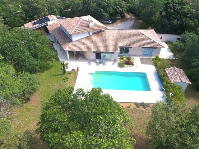 Maison 8 pièces 285 m²