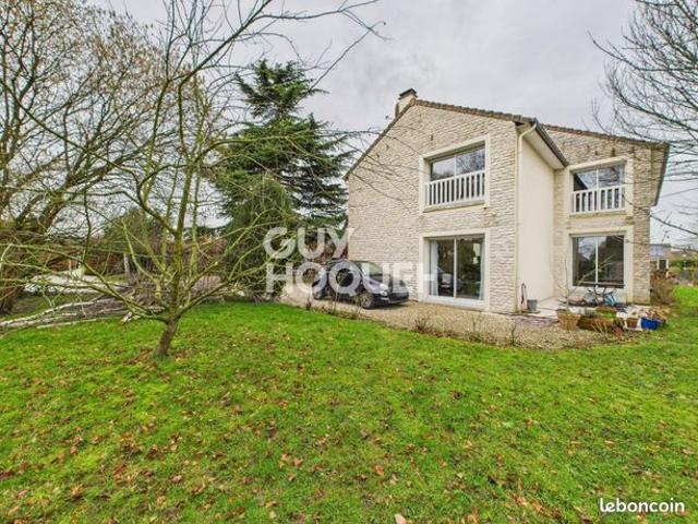 Maison 8 pièces 285 m²