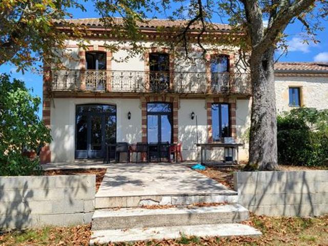 Maison 8 pièces 285 m²