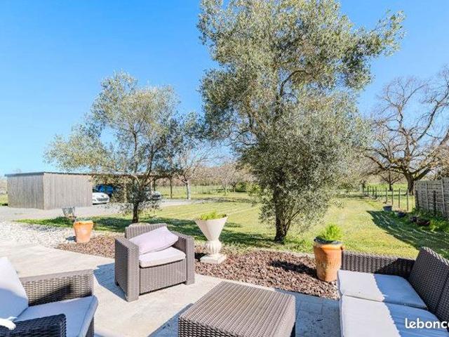 Maison 8 pièces 285 m²