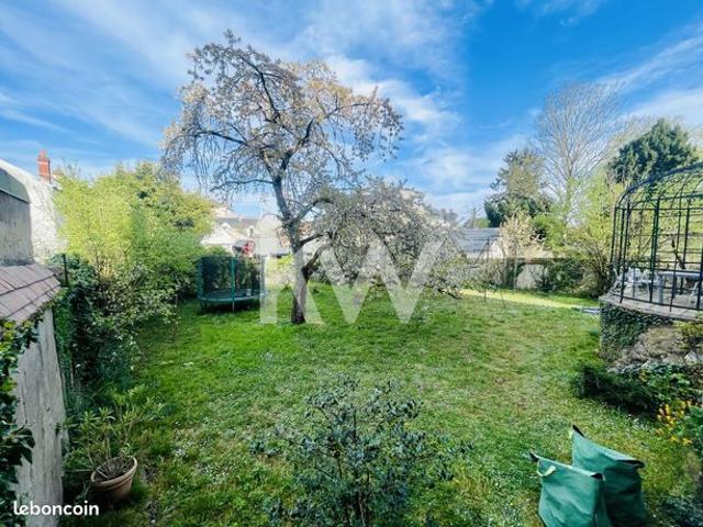 Maison 8 pièces 285 m²
