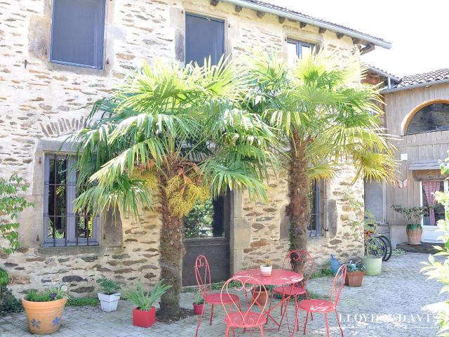 Maison 8 pièces 285 m²
