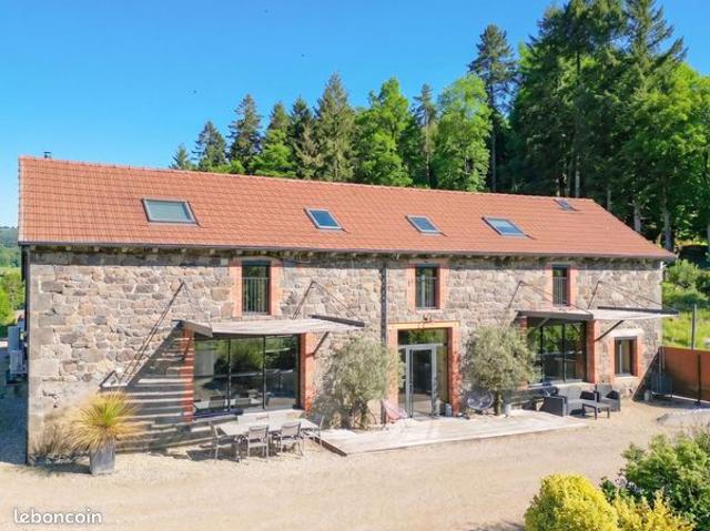 Maison 8 pièces 286 m²