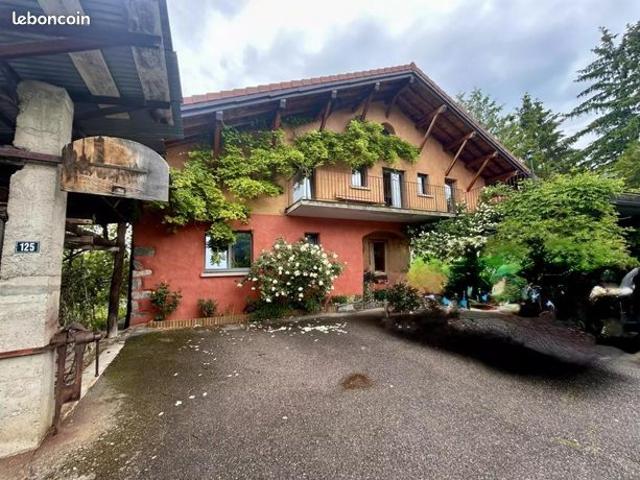 Maison 8 pièces 286 m²