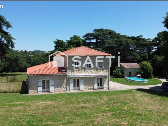Maison 8 pièces 286 m²