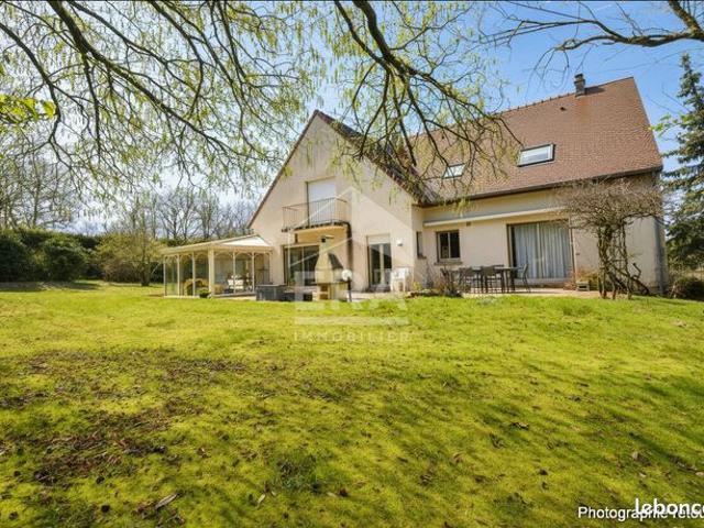 Maison 8 pièces 286 m²
