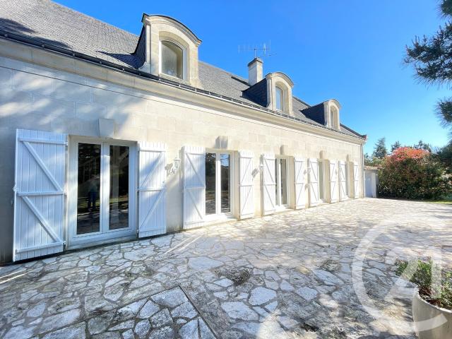 Maison 8 pièces 287 m²