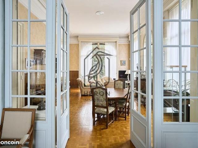 Maison 8 pièces 287 m²