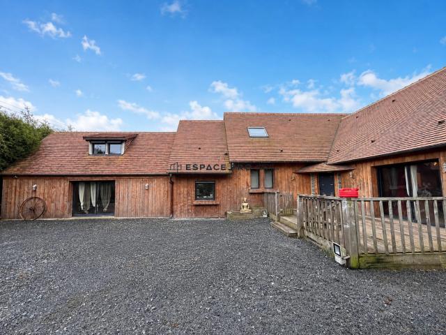 Maison 8 pièces 288 m²