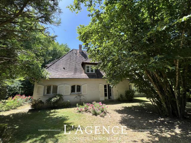 Maison 8 pièces 288 m²