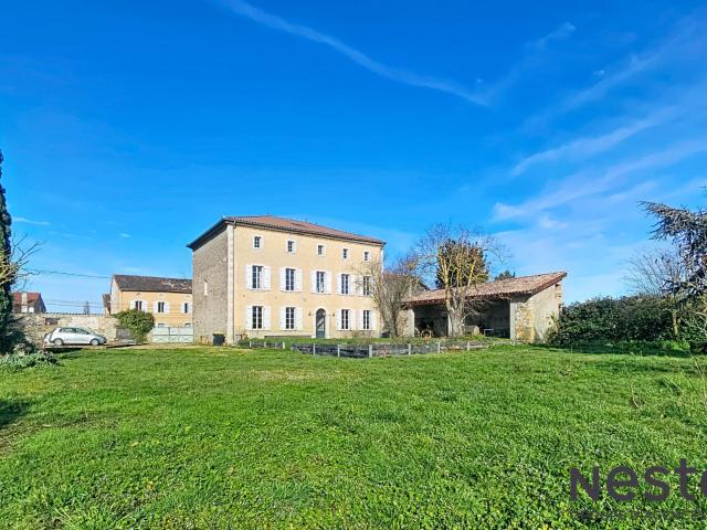 Maison 8 pièces 288 m²