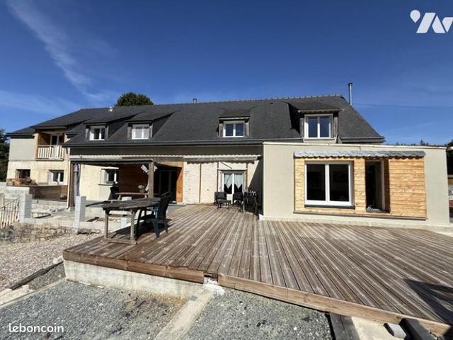 Maison 8 pièces 288 m²