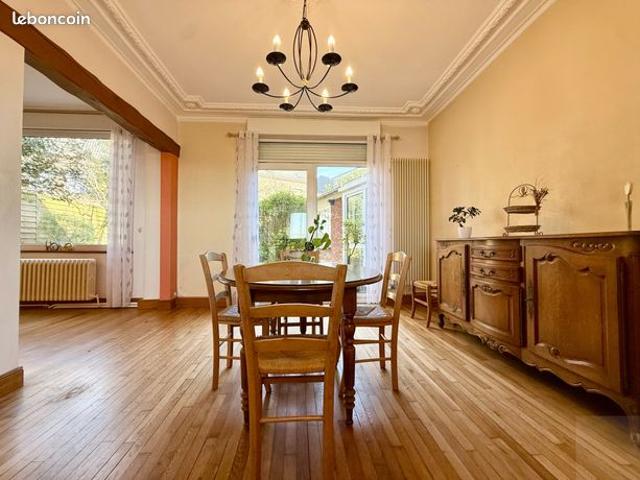 Maison 8 pièces 289 m²