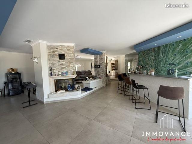 Maison 8 pièces 289 m²