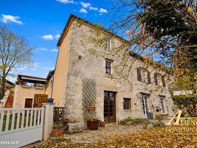 Maison 8 pièces 280 m²